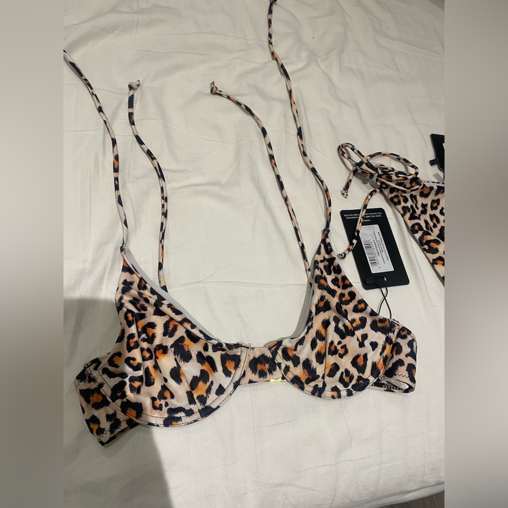 Pretty little thing leopard bikini